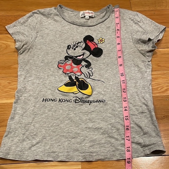 DISNEY Hong Kong Tshirt Size Medium Kids Good Condition - Picture 3 of 5
